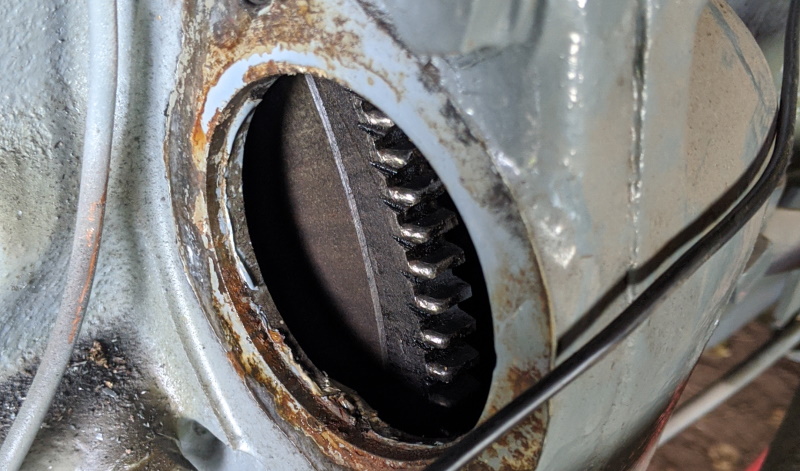 Damaged teeth on the sly wheel ring gear
