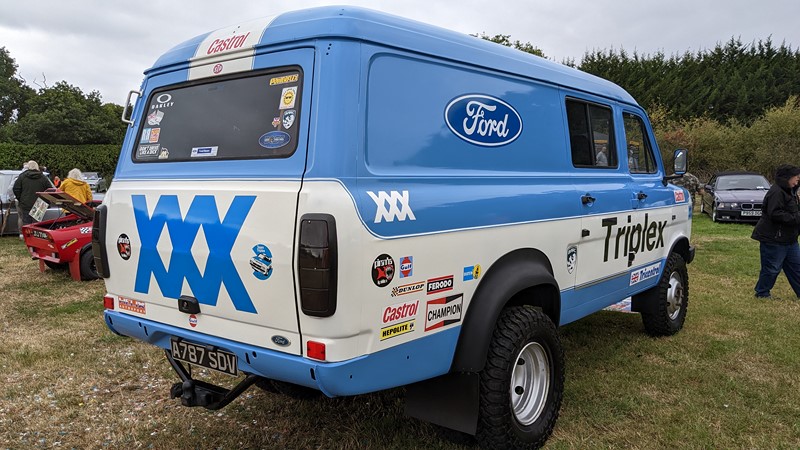 Ford Transit Triplex rear