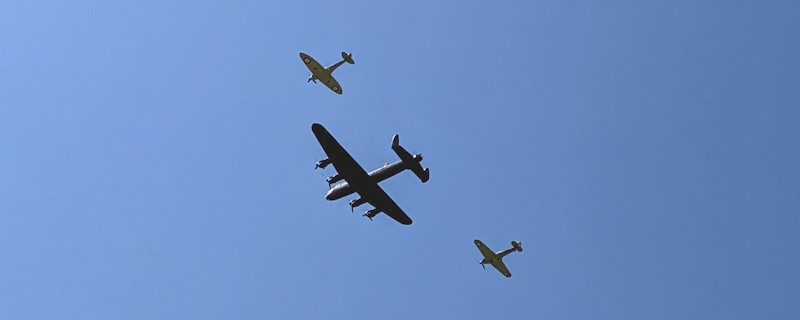 Lost planes circling around at Smallwood Vintage Rally