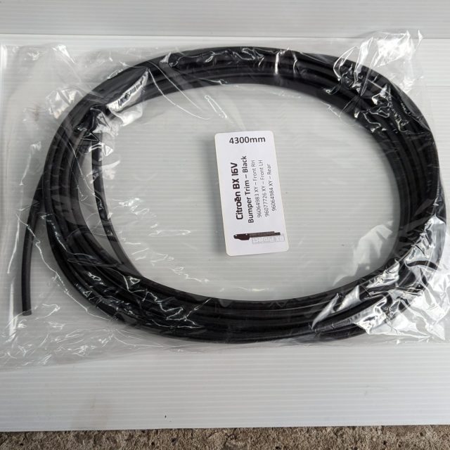 Citroën BX 16Valve - Bumper Trim Inlay - Front and Rear - BLACK