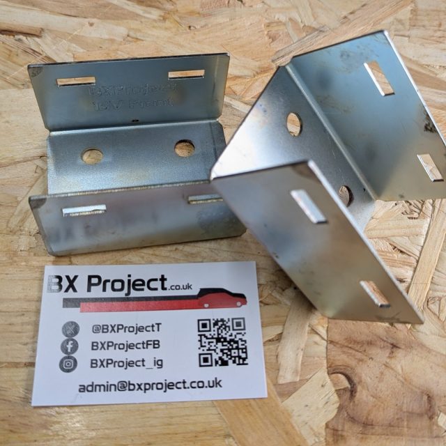 frotn 16v metal bumper bracket